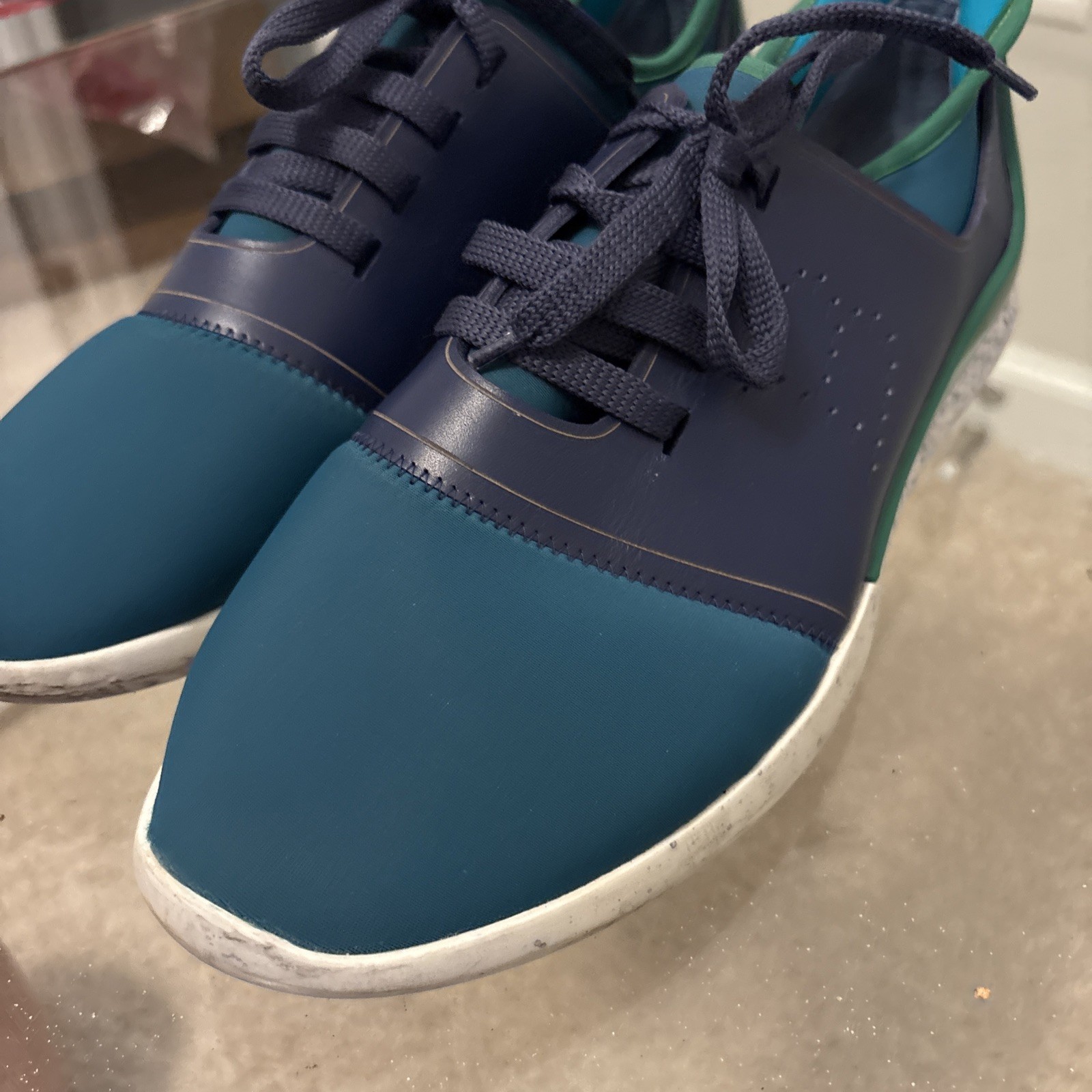 BALLY AVELLE Neoprene Runner Azure Turquoise Navy Lace Up Low US 10.5 Stylish