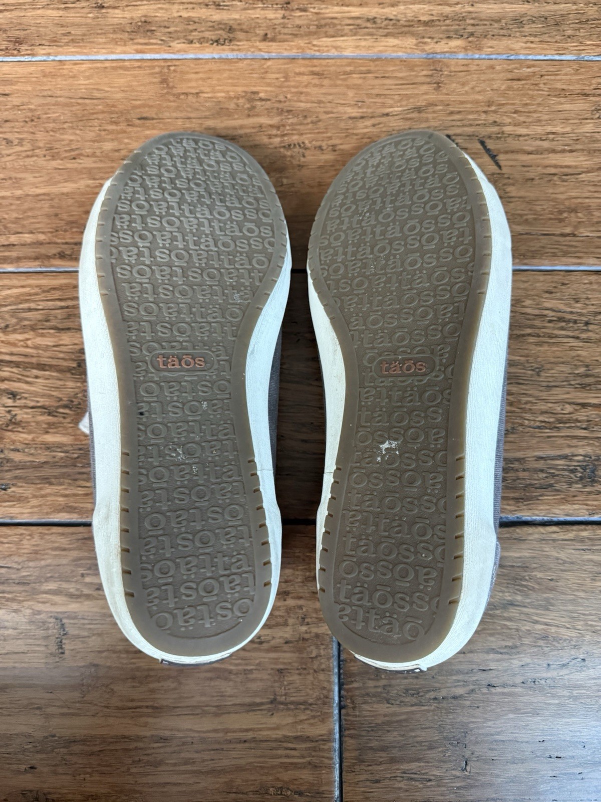 Taos Star Charcoal Gray Washed Canvas Low Top Sneakers Women’s 8.5
