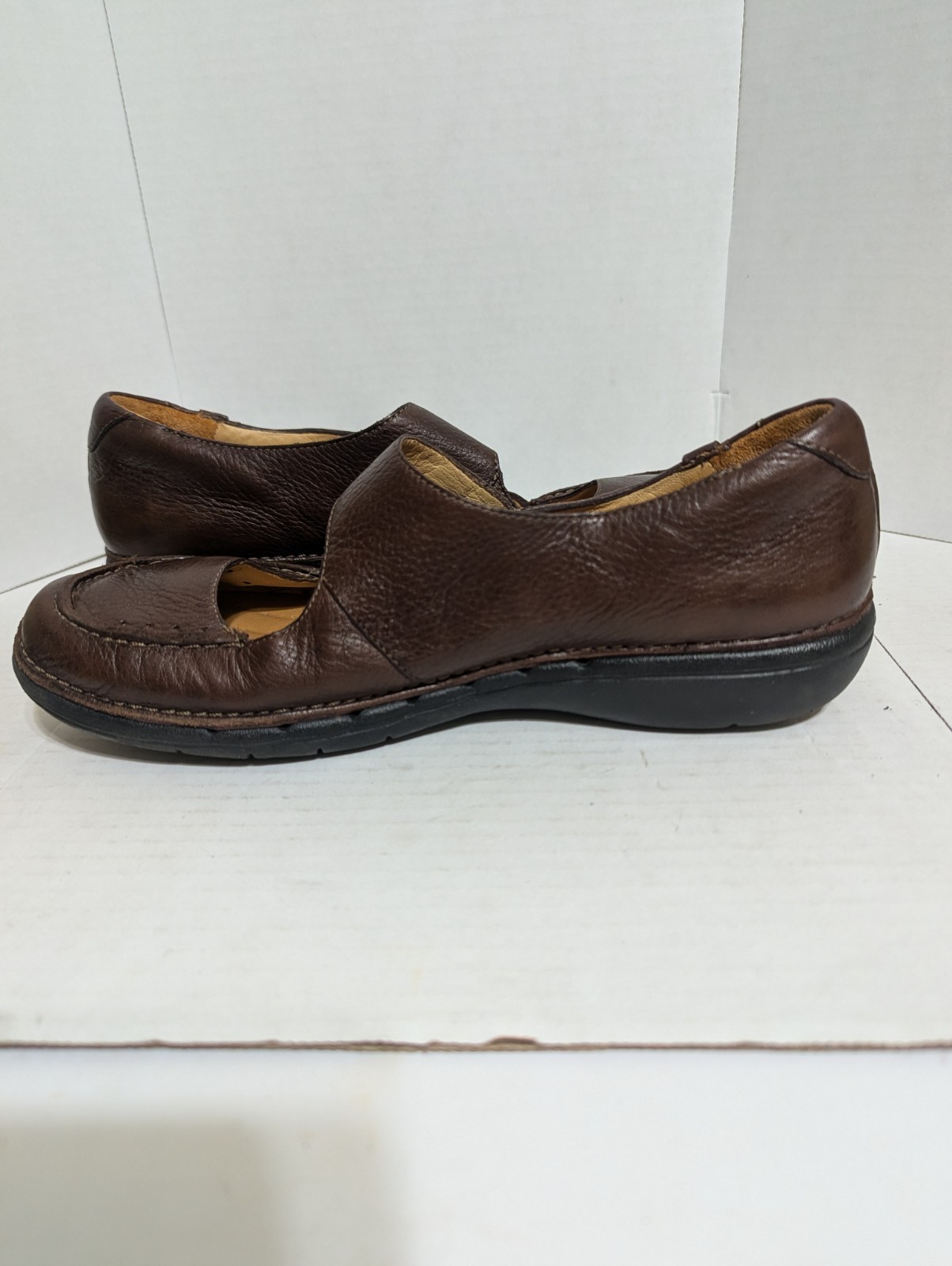 Clarks Unstructured Women’s Size 8 M Mary Jane Comfort Brown Shoes
