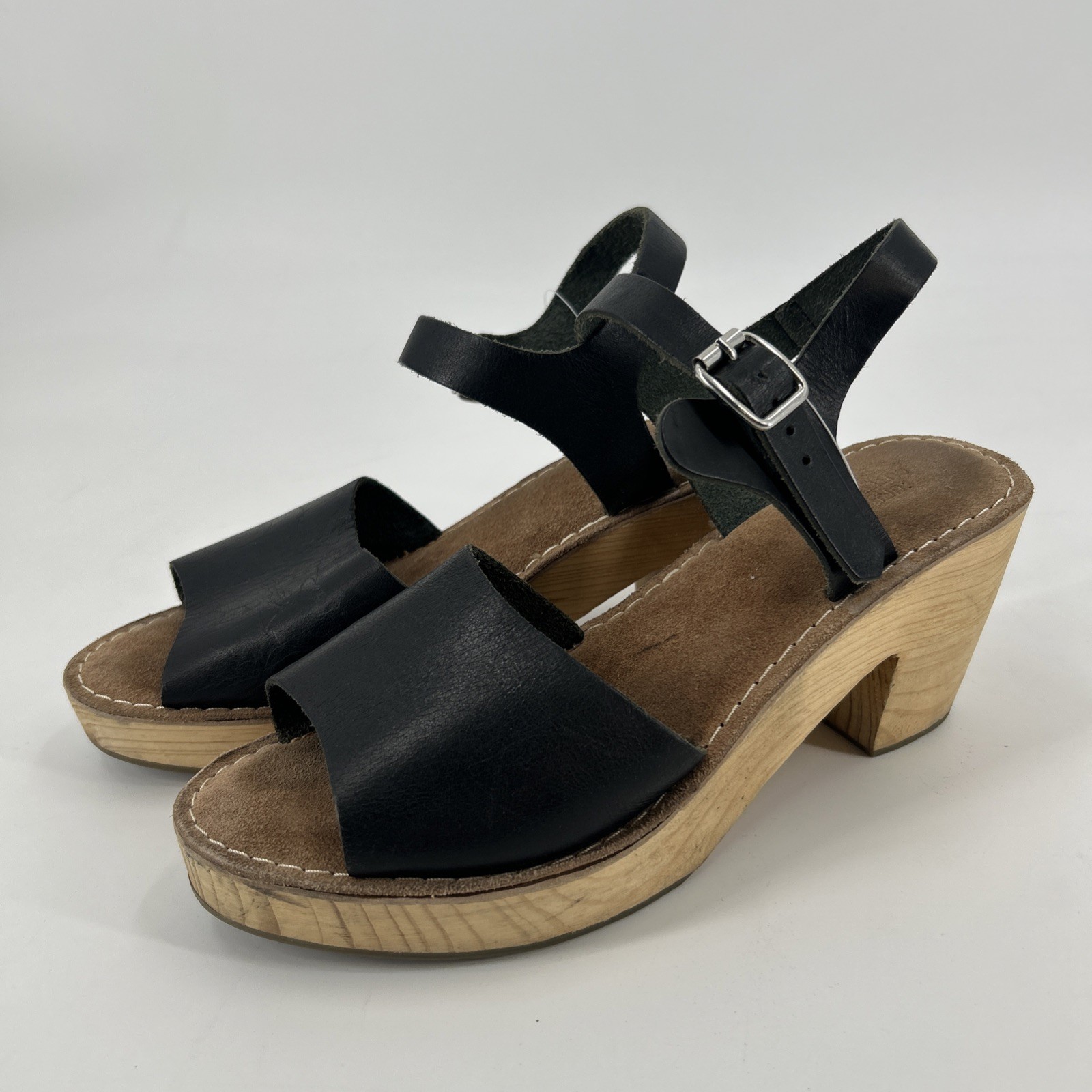 Urban Outfitters Leather Clogs Sandals Womens Size 8 (Fit 7.5) Black Wooden