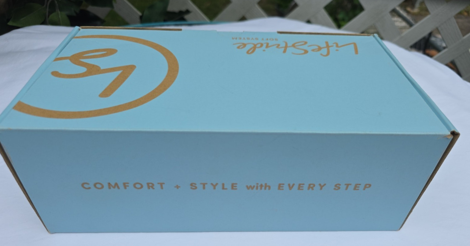 Lifestride Women’s Next Level Slip On Walking Shoes Gray/White Sz:8.5 New w/box