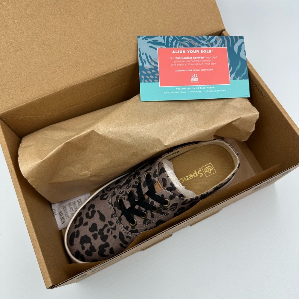 Spenco Leopard Print Canvas Sneakers Women’s Size 5B New in Box Comfort Shoe