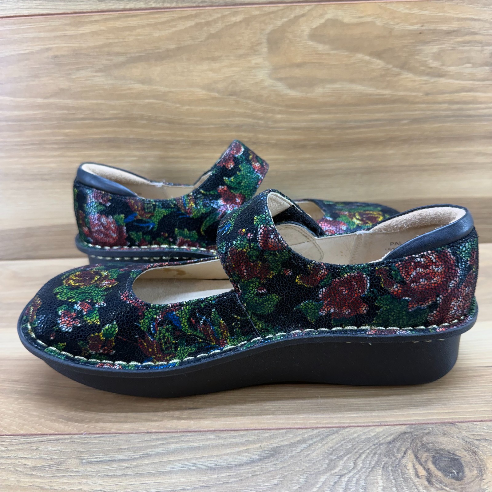 Alegria Paloma Mary Jane Womens 7 Wide EU 37 Rose Floral Button Comfort Walking