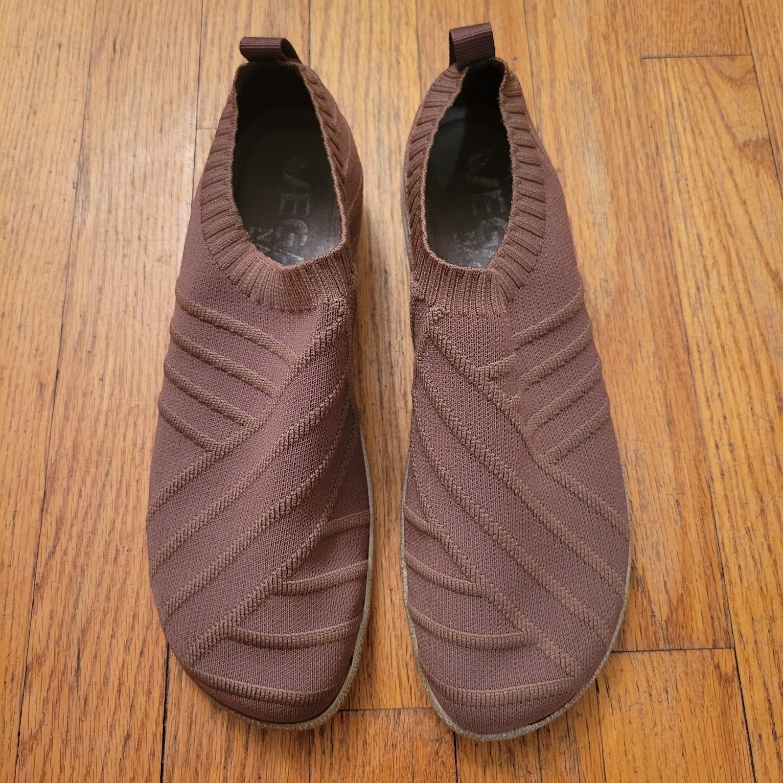 Naot 40 Sneakers Knit Vegan Slip On Textured OKAHU Mauve 9 9.5 Comfort Flat