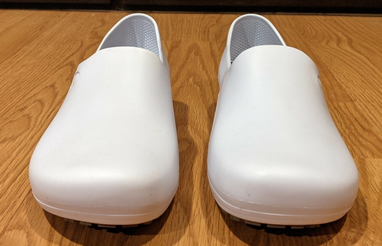 NWOT Sticky Work Shoes for Women – Waterproof Non-Slip White – 7B