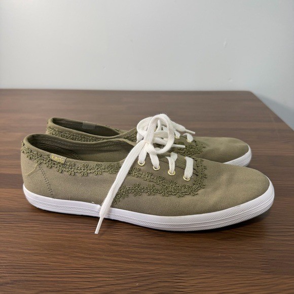 Keds Champion Crochet Olive Green Canvas Sneakers WF66259 Womens 8.5