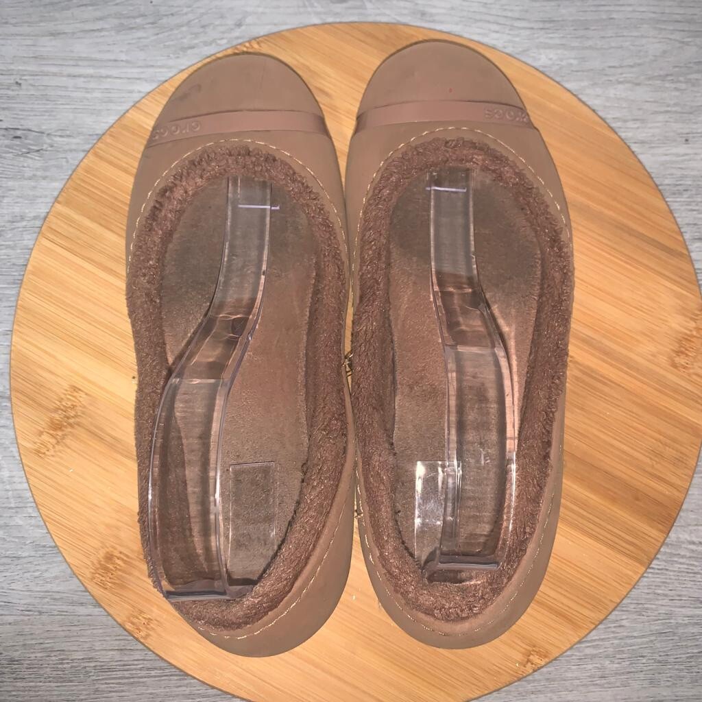 Crocs Nanook Fuzzy Fur Lined Flats Women Size 8 Brown Comfort Shoes Slip On