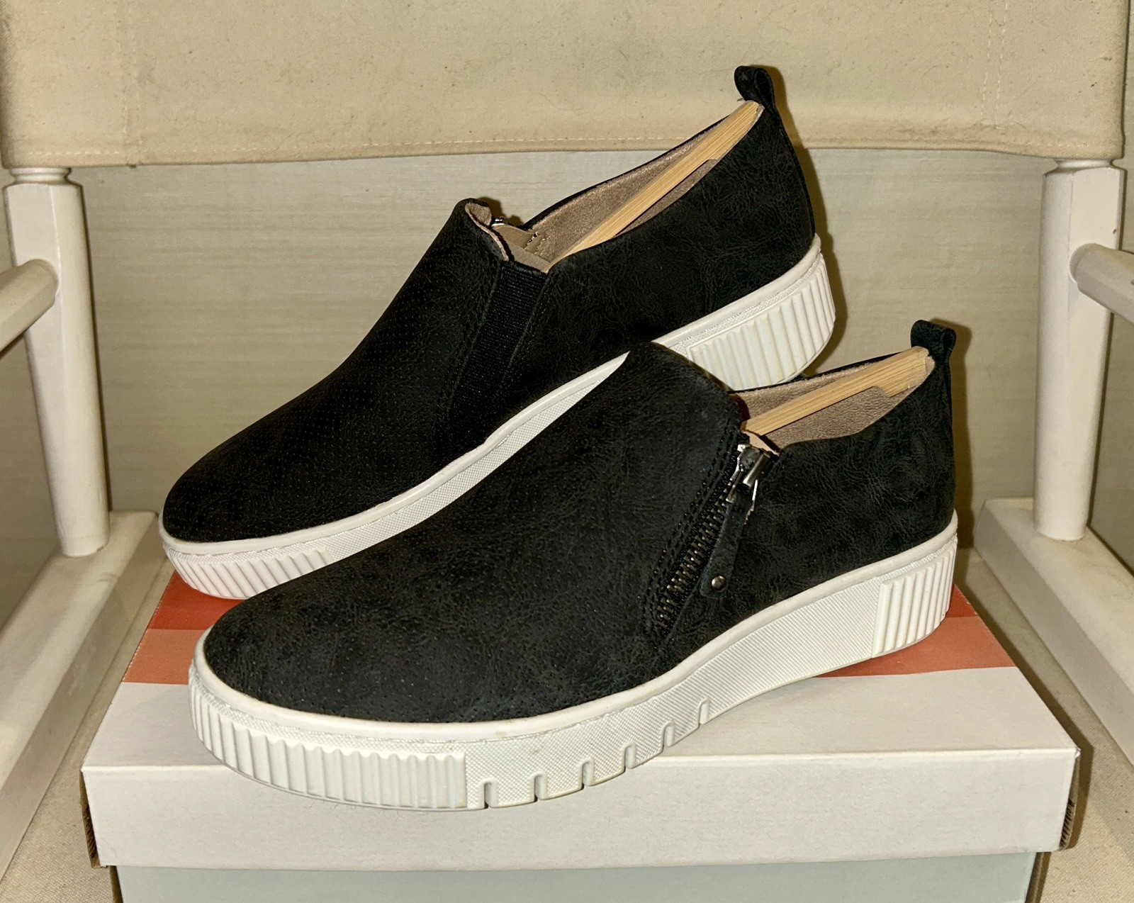Soul Naturalizer “Turner” Slip-On Sneakers Black Canvas Women’s Size 9M NIB