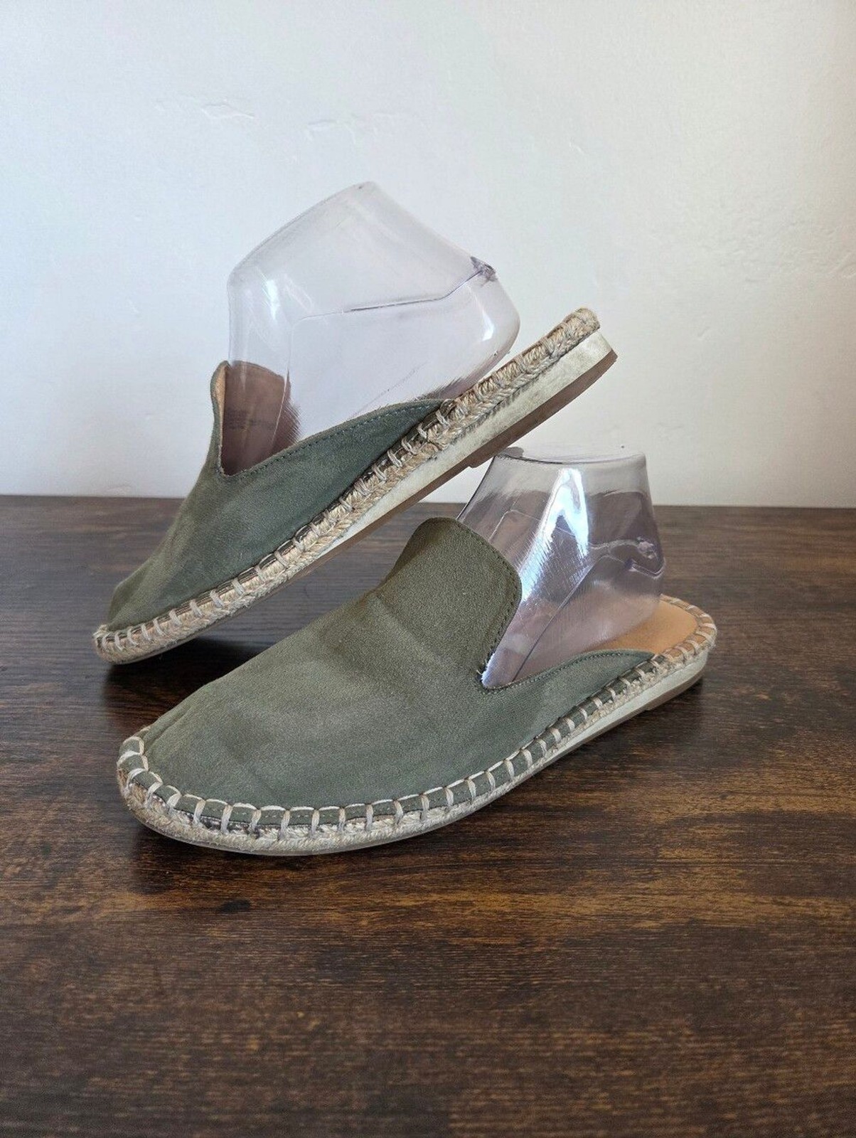 Universal Thread Faux Suede Mules Flats Slip On Moss Olive Green Boho Casual 8.5