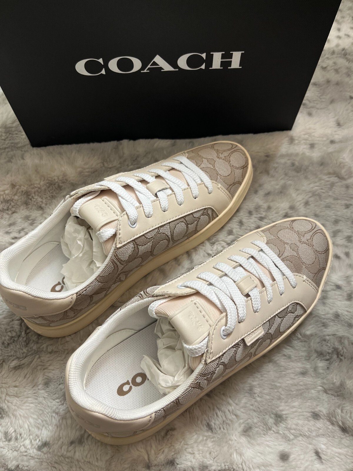 Coach Lowline Luxe Signature Jacquard Low Top Sneaker MSRP$155 CHIC & STYLISH