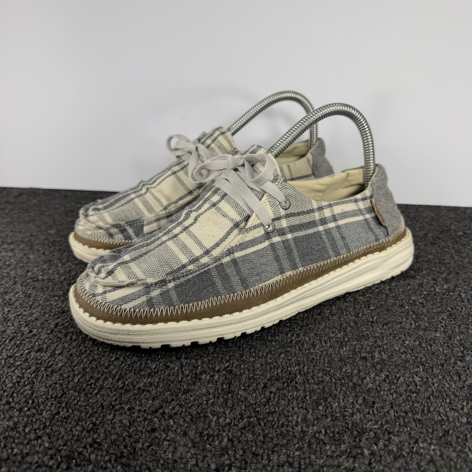 Hey Dude Wendy Plaid Grey Slip-On Loafers Size 8 Women’s Shoes Pattern Comfort