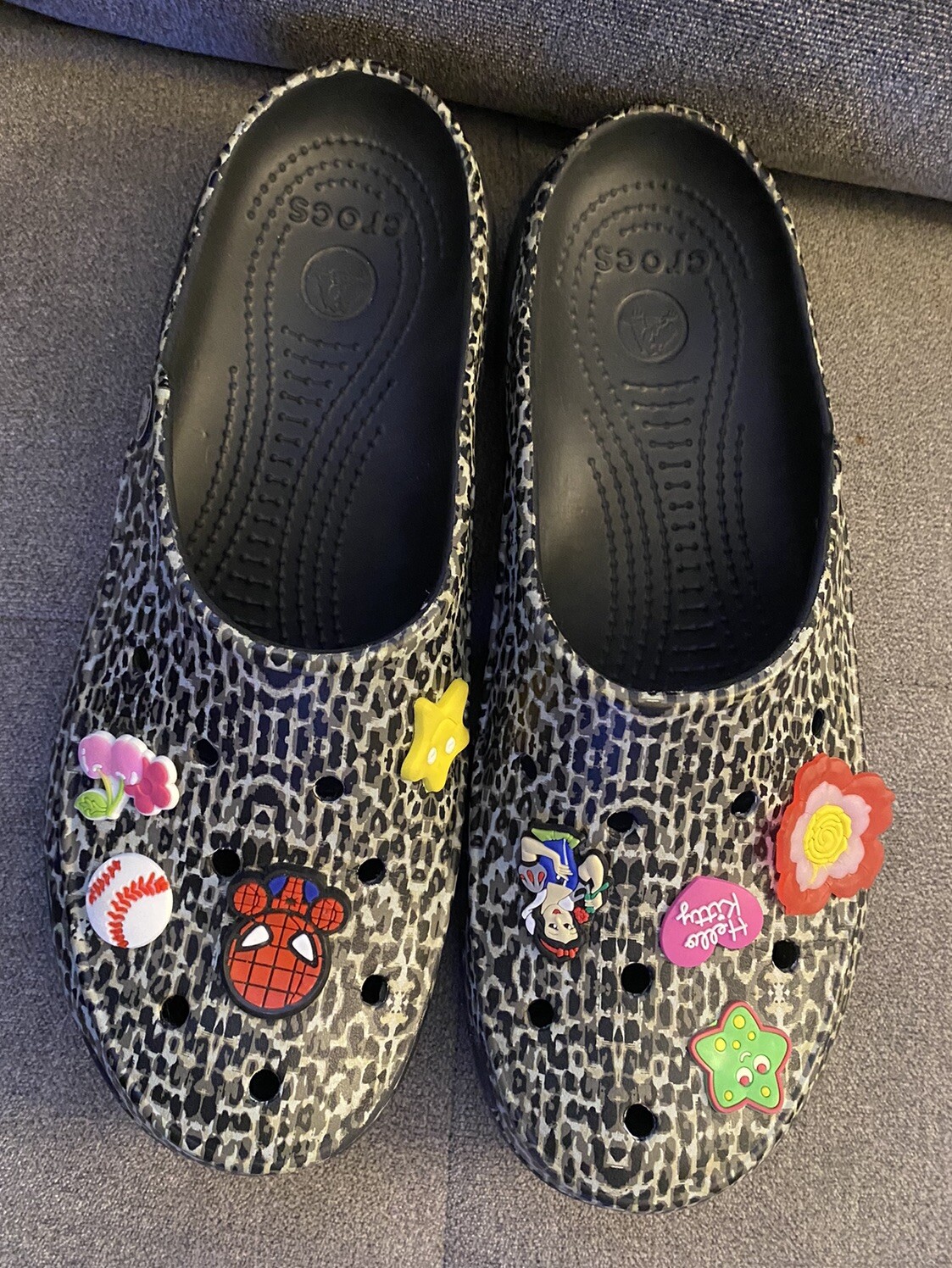 Crocs Black & Gray With Decorative Pins Size 10