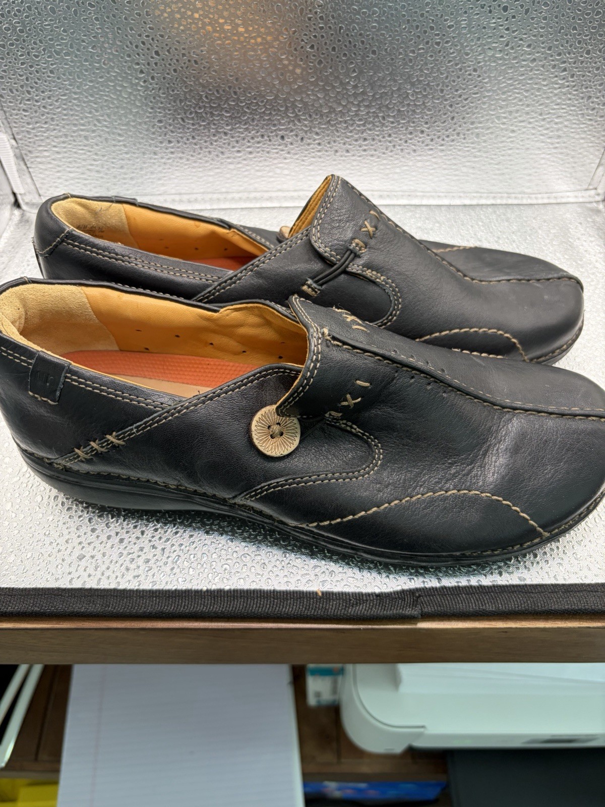 Clarks Un Loop Unstructured Women’s Leather Slip-On Shoes Black Size 8.5