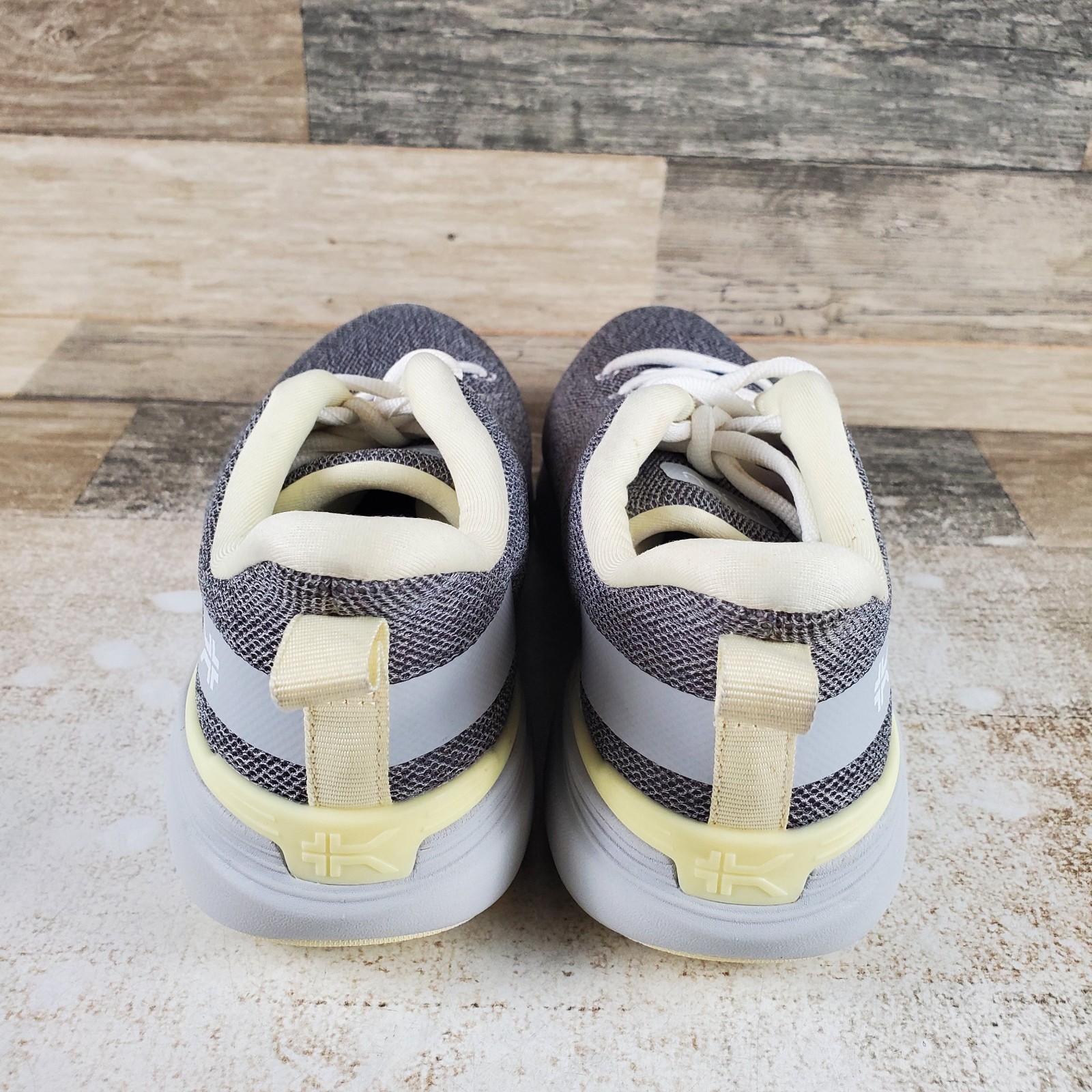 KURU Flex Via Womens Shoes Sz 7.5 M Running Dove Gray Pale Lime Lace Up Sneakers