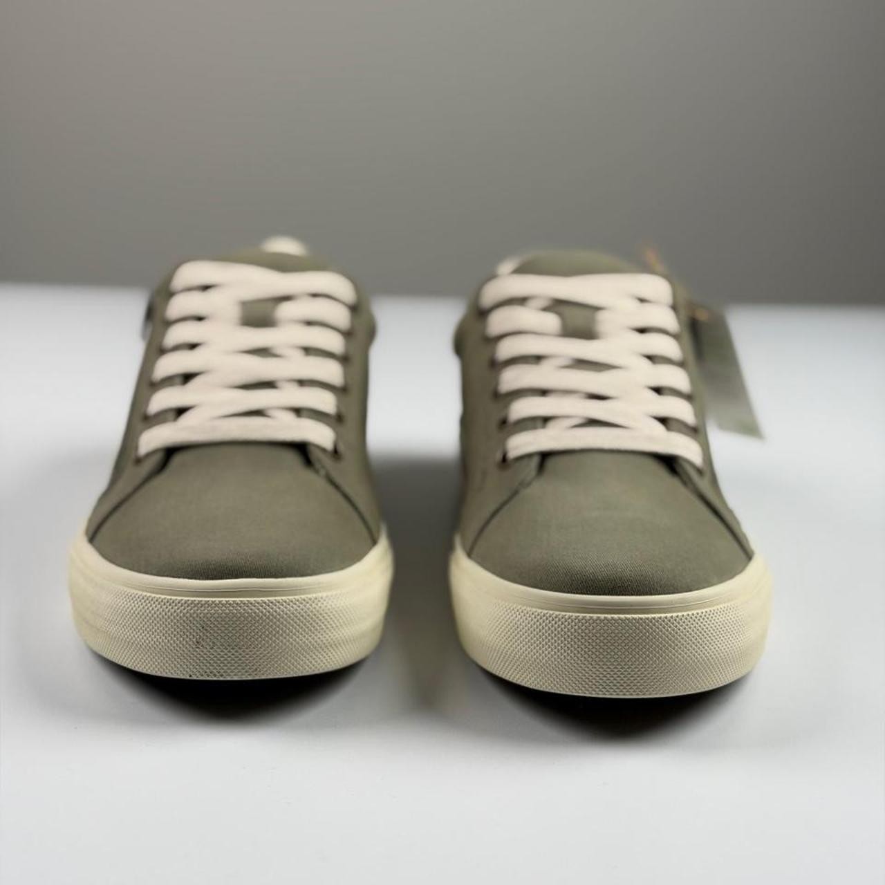 Taos Z Soul in Sage / Olive Distressed, Size 8