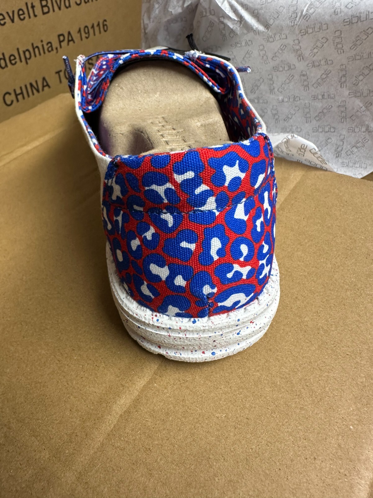 HEY DUDE WENDY LEO AMERICANA LADIES 12 MENS 10