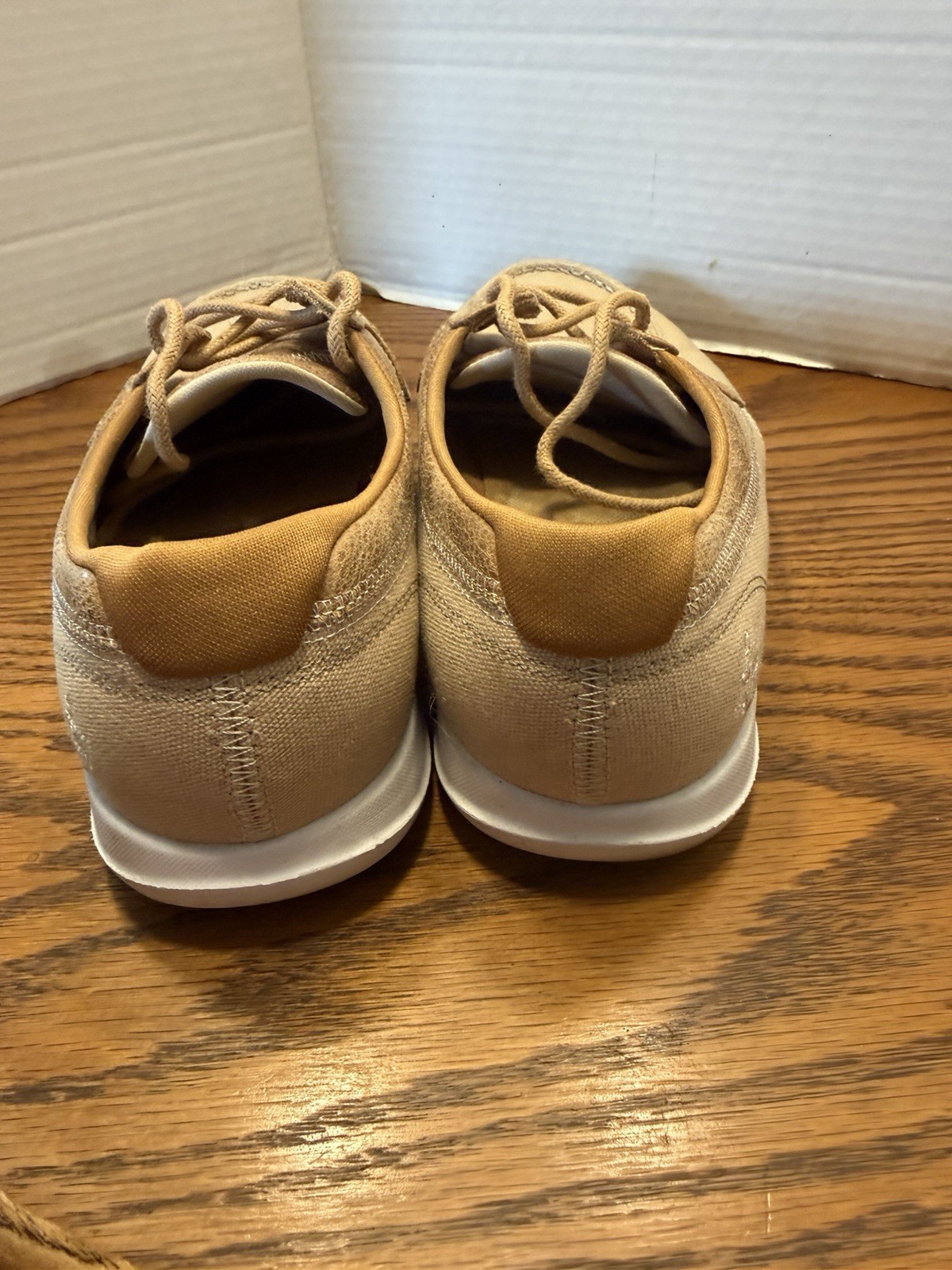 SKECHERS GOga Mat On-the-Go Boat Shoes Lace Up Beige Tan woman’s US 8.5