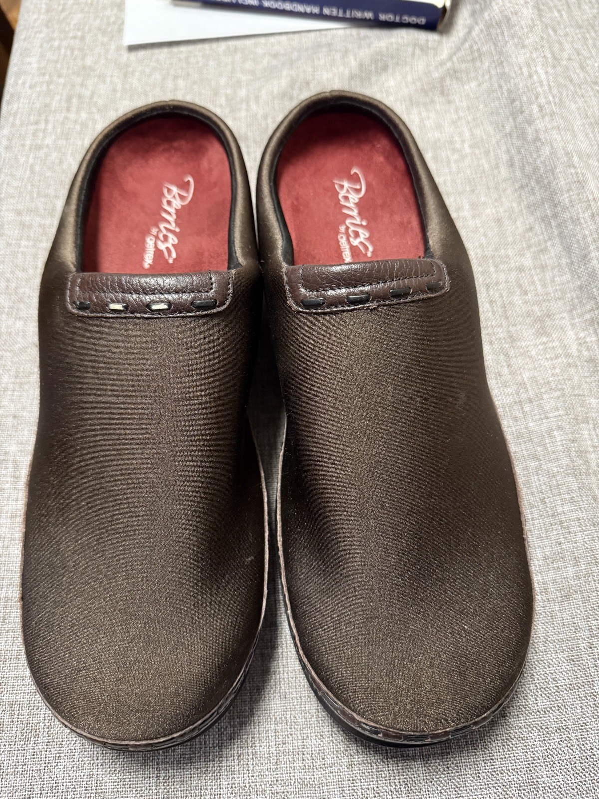 Aetrex Berries Blackberry Clog Shoes Slip-On US 10.5 Wide Comfort Stretch New