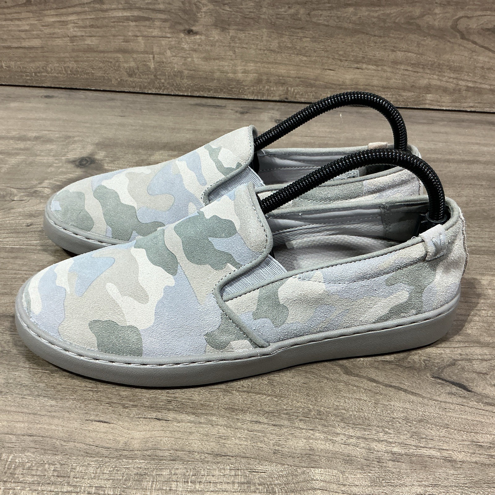 Vionic Honey Avery Camo Light Blue Slip On Sneakers Shoes Women’s Size 9