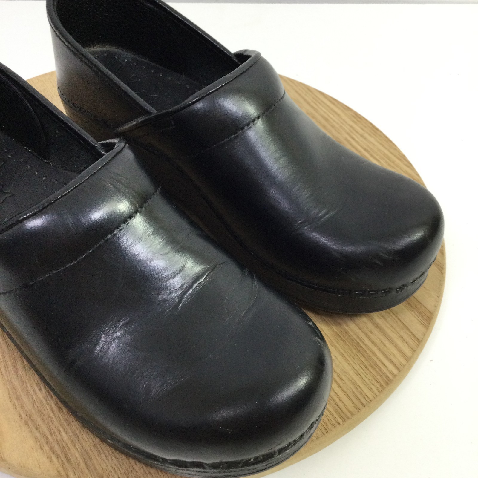 Dansko Women’s Professional Black Leather Clogs Work Nursing Shoes Size 8.5