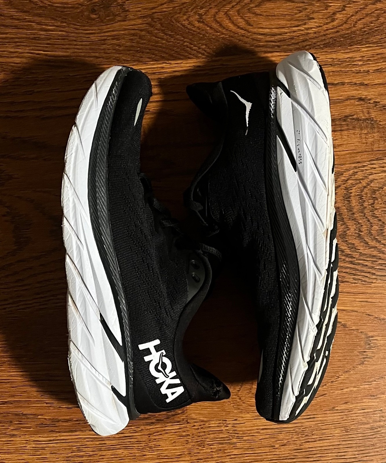 Hoka One One Clifton 8 Black Running Shoes Size 6.5B Women