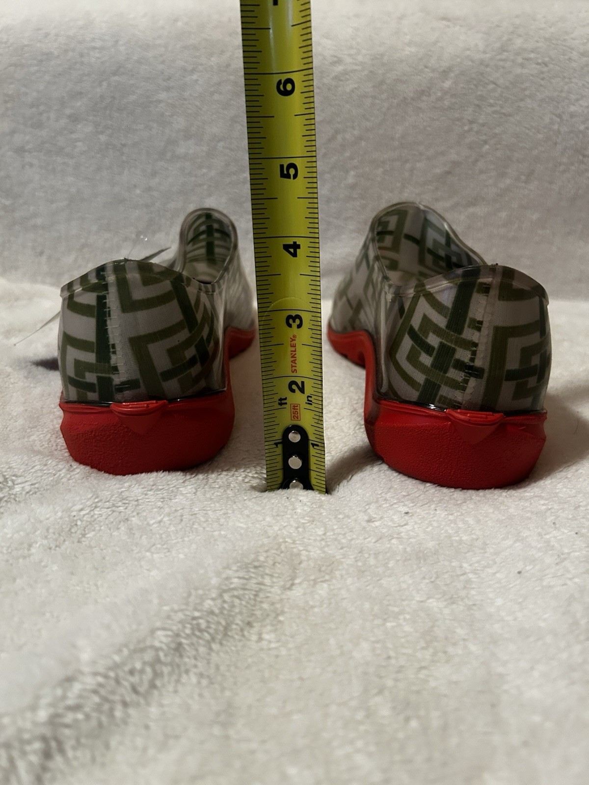 NWT Women’s 8 garden shoes green pink waterproof comfort insole outdoor her gift