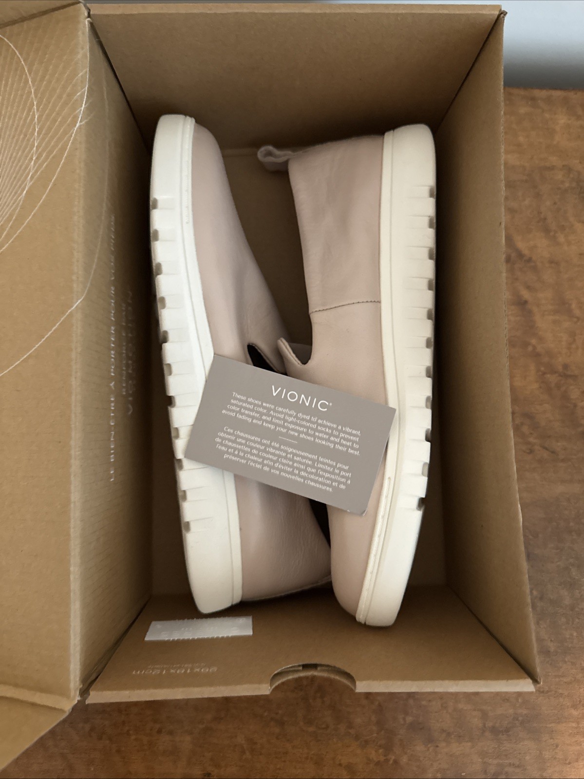 NEW. VIONIC FLEX 360 Leather Slip Ons – Uptown Willa In Size 8M. Camel Color