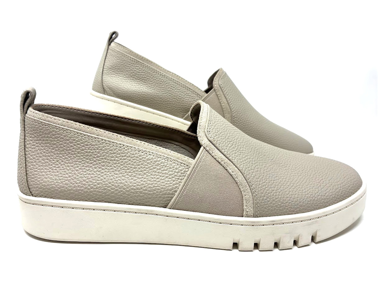 Vionic Cambria Beige Leather Slip-On Shoe Womens Sz 9.5 Wide Comfort Sneakers