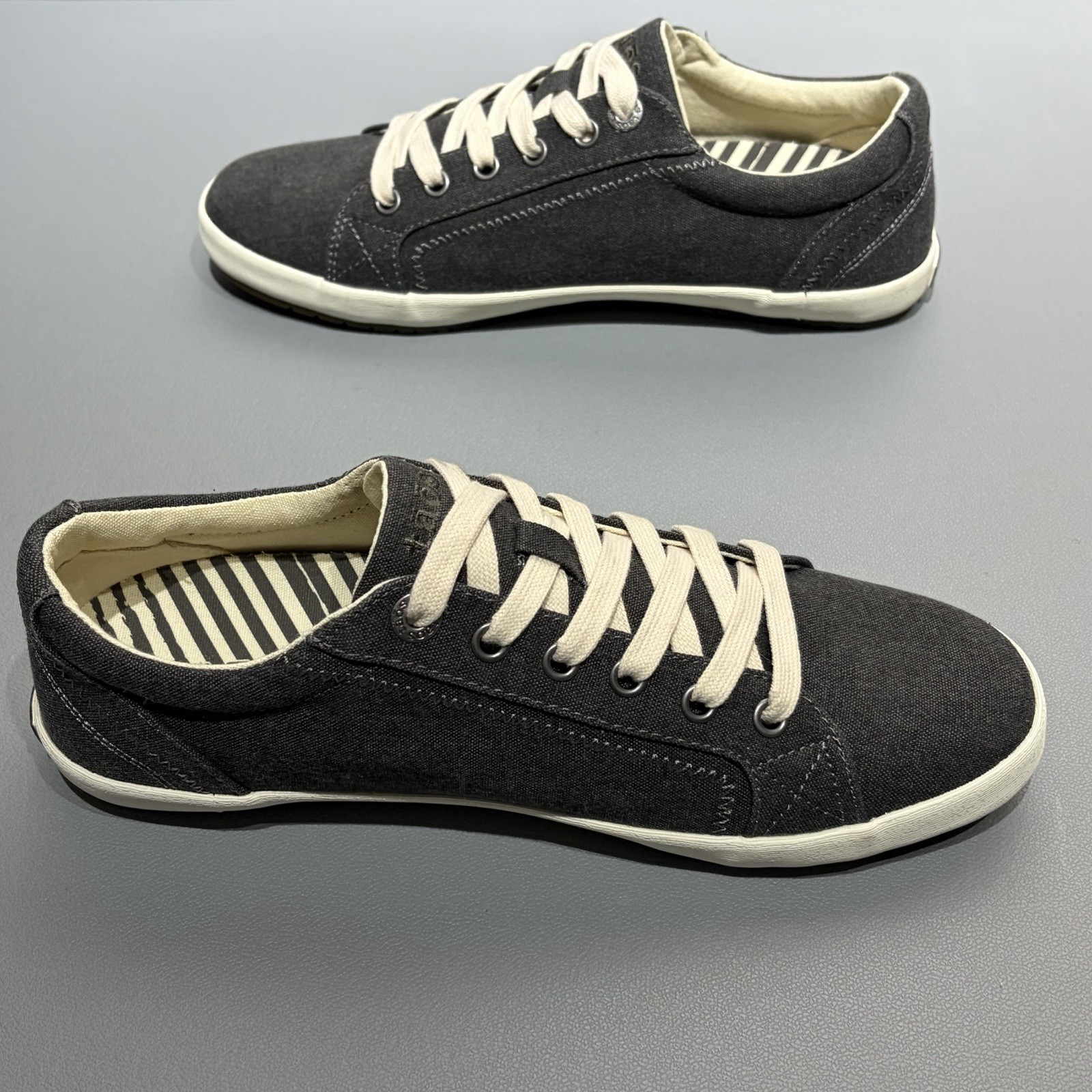 Taos Star Sneakers Women’s 9 Charcoal Wash Canvas Lace Up Shoes Arch Support EUC