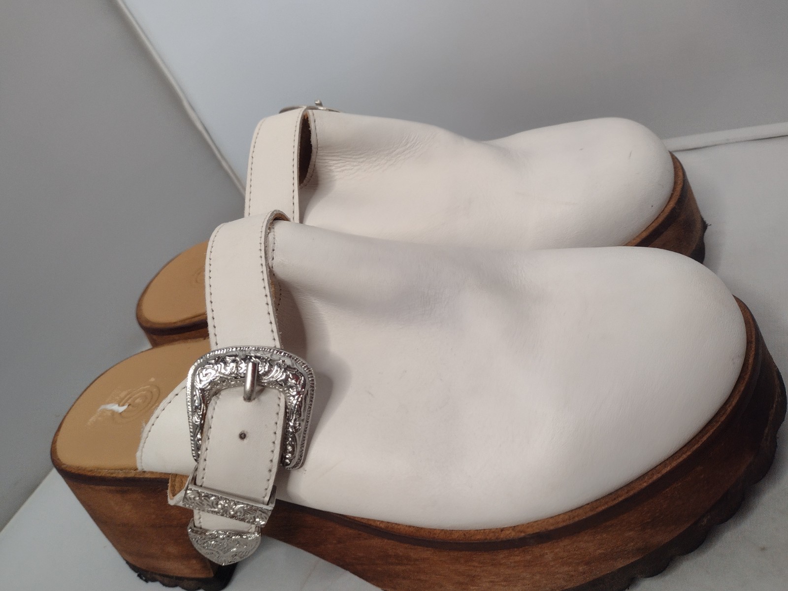 Urban Outfitters Women Buckle Clogs Shoes 7 White Western Cowgirl Ranch Rodeo C