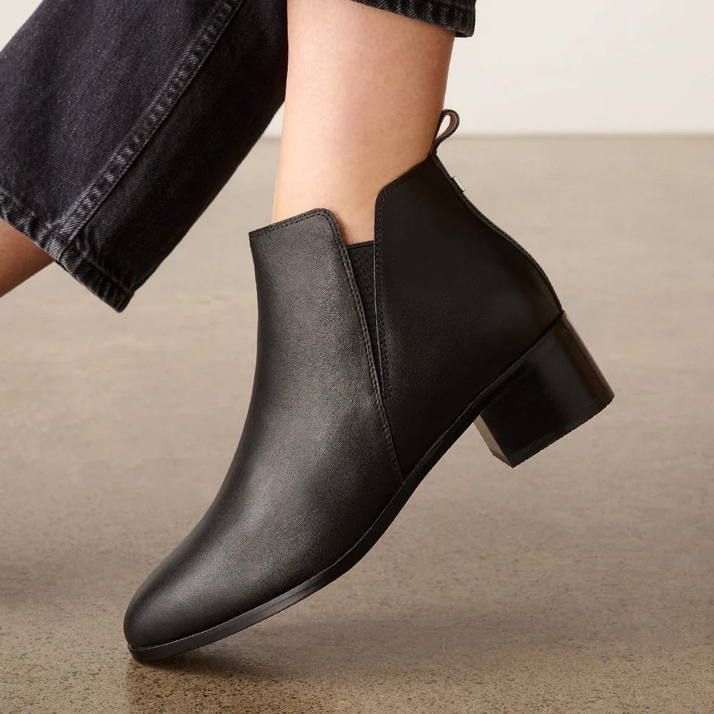 NEW FRANKIE4 Black Reggie Leather Ankle Boots Comfort Arch Support Size 7