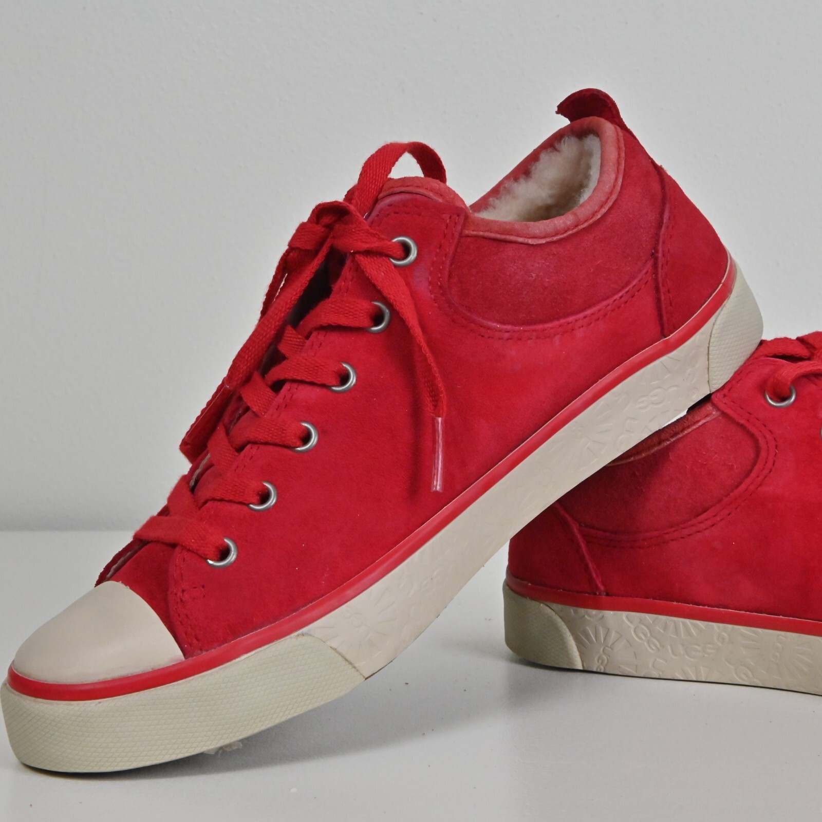 UGG 60s Suede Upper Sheepskin Shearling Lined Comfort Low Top Sneakers US7 UK5.5