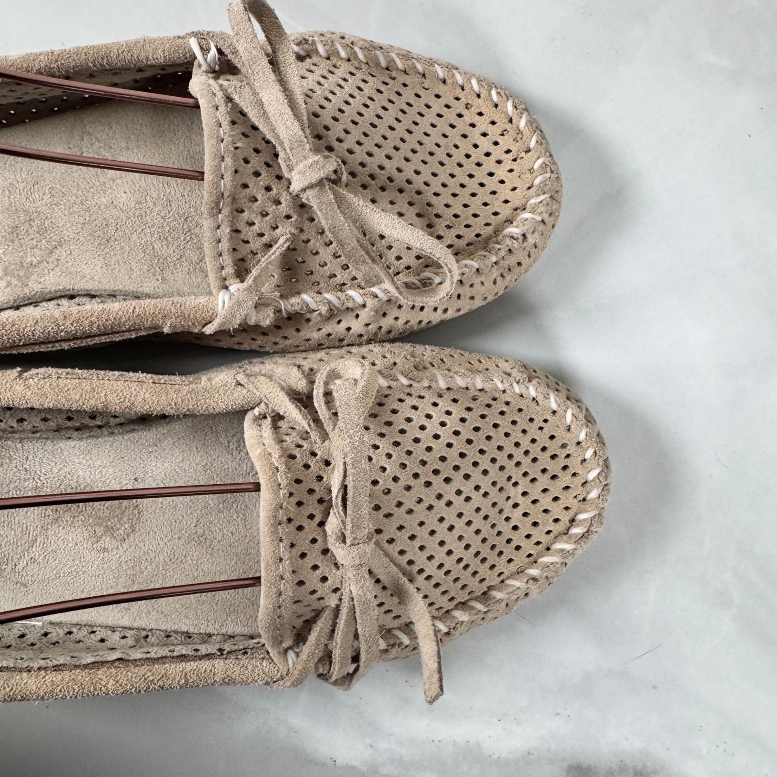 Minnetonka Tan Suede Perforated Moccasins Comfort Neutral Casual Size 11
