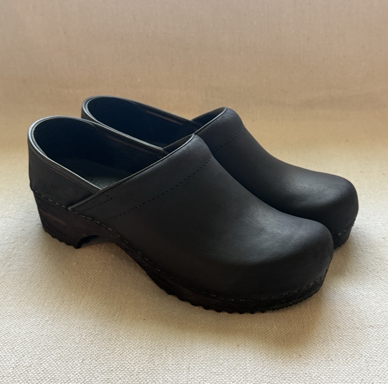 NEW Sanita Oiled Black Leather Original Professional Clogs Women’s 39 US 8-8.5
