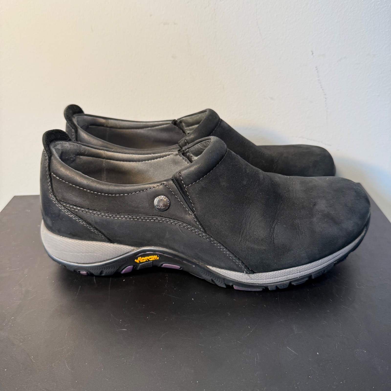 Dansko Patti Slip-On Shoes Black Nubuck Leather Vibram Womens Size 40 / 9.5