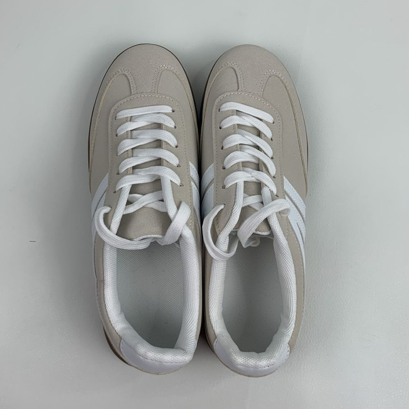 Beige Creme & White Lace up Casual Sneakers Size 40 (9) New NWOT