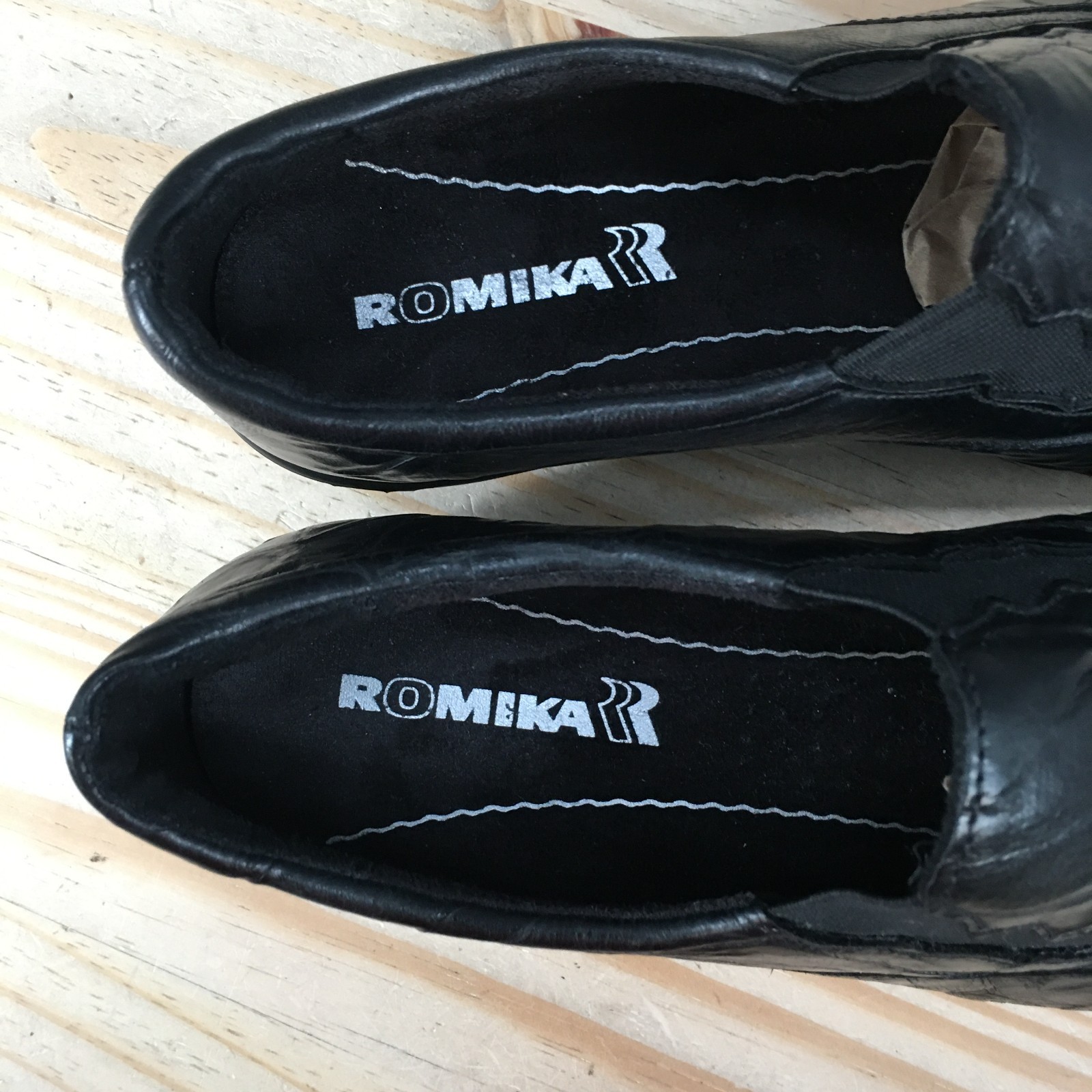Romika Cassie 24 Shoes Womens 37 Loafer Slip On Casual Comfort Low Top Black NEW