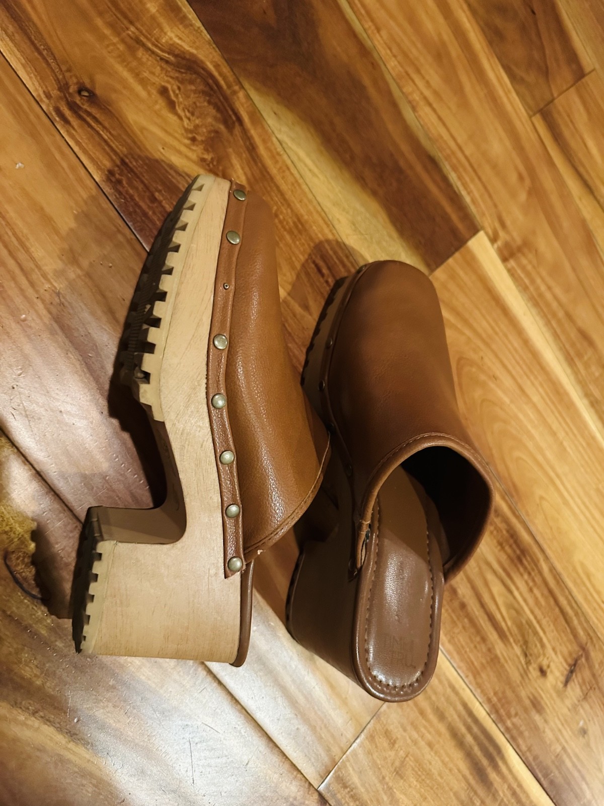 Women’s Time and Tru brown studded memory foam clogs size 8