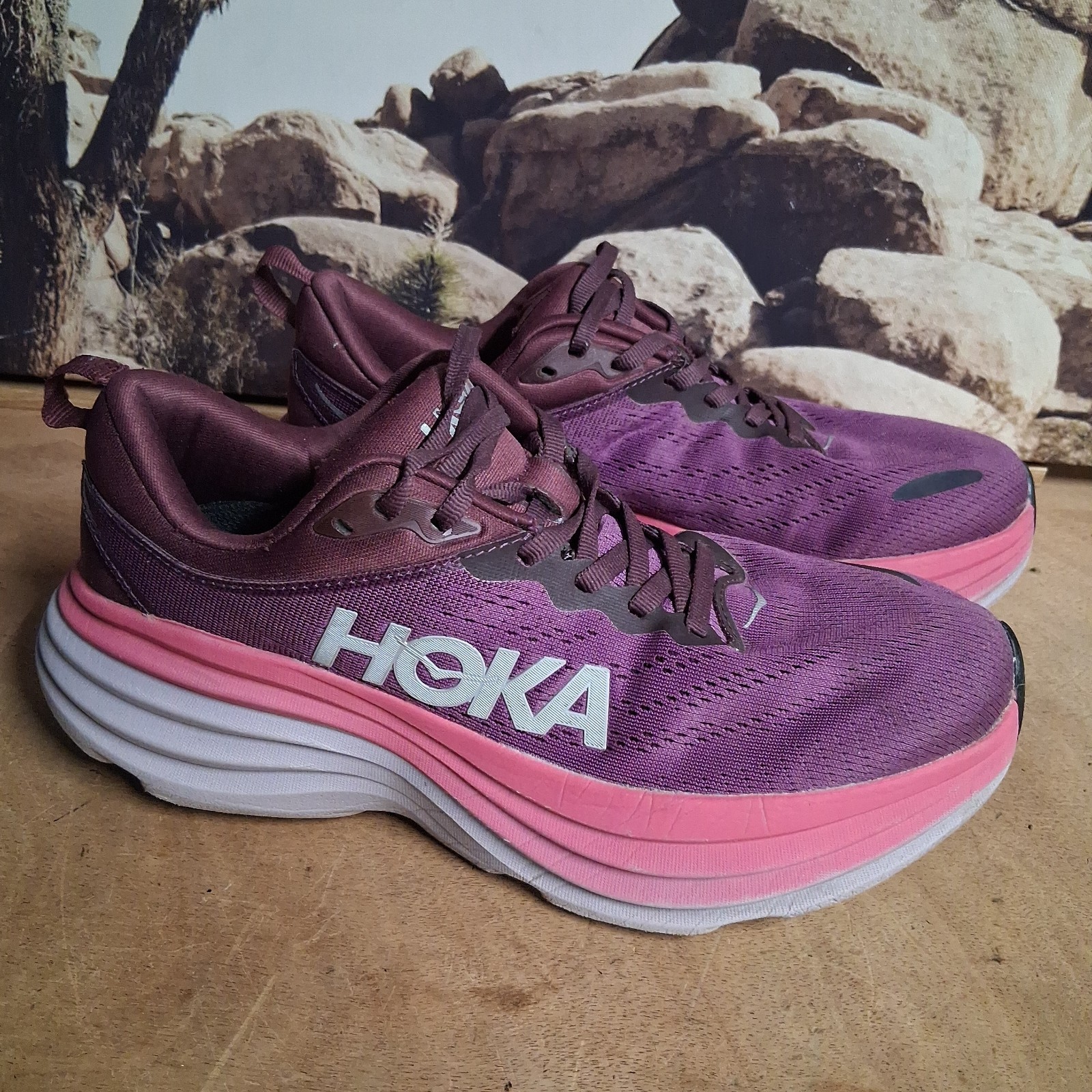 Hoka One One Bondi 8 Running Shoes Size Women’s 8B Purple Pink