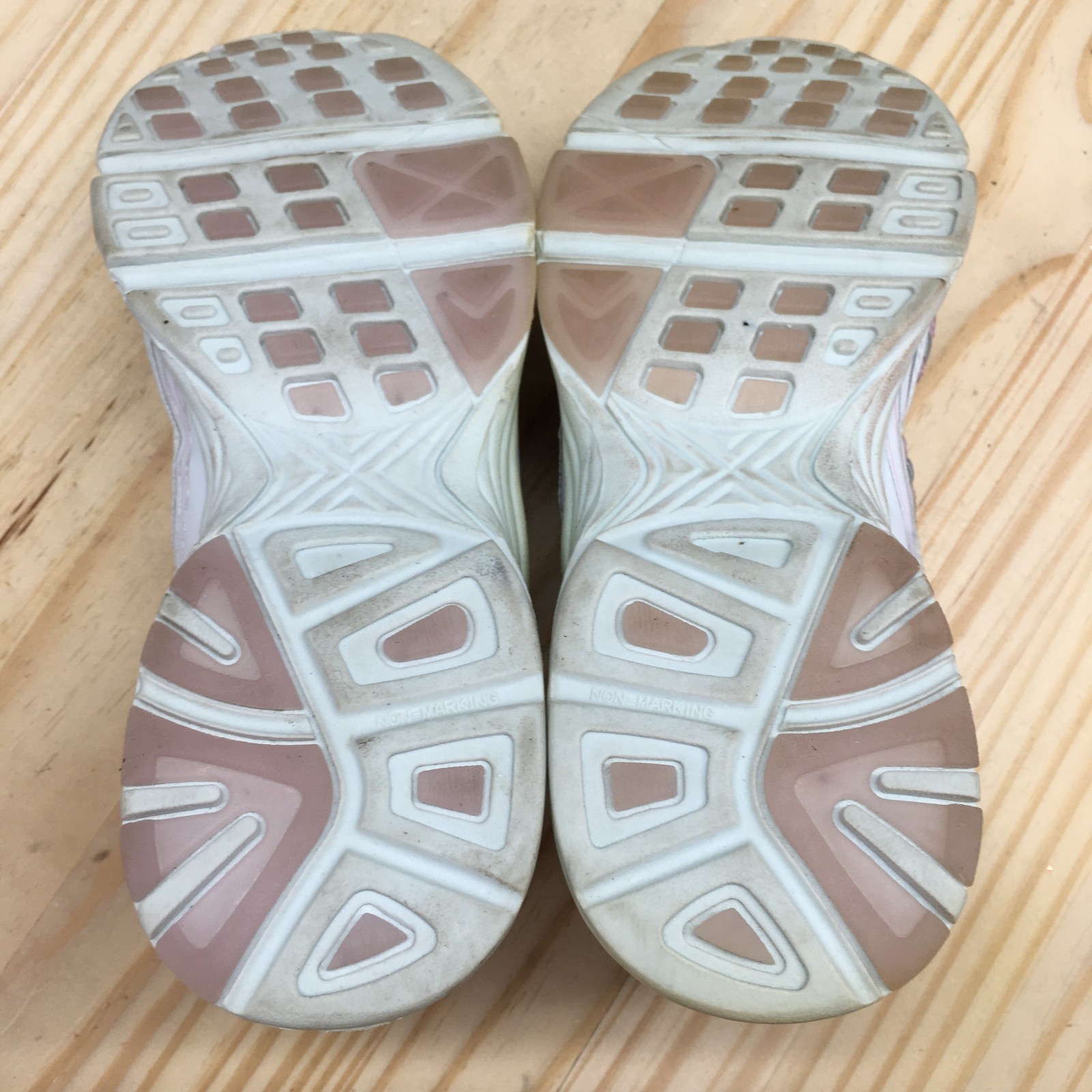 Athletic Works Shoes Womens 7 Anita 2 Sneakers White Pink Lace Up Sport 25266585