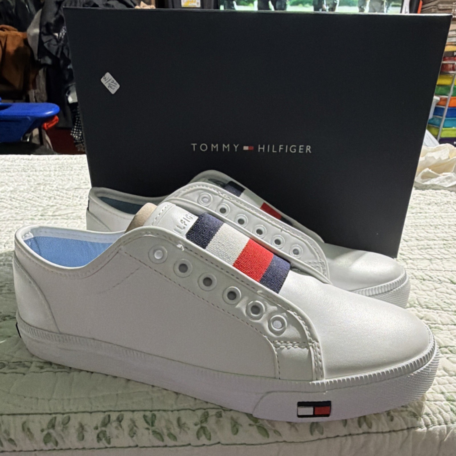 Tommy Hilfiger Anni Women’s Slip-On Comfort Shoes White Navy Red Size 6M
