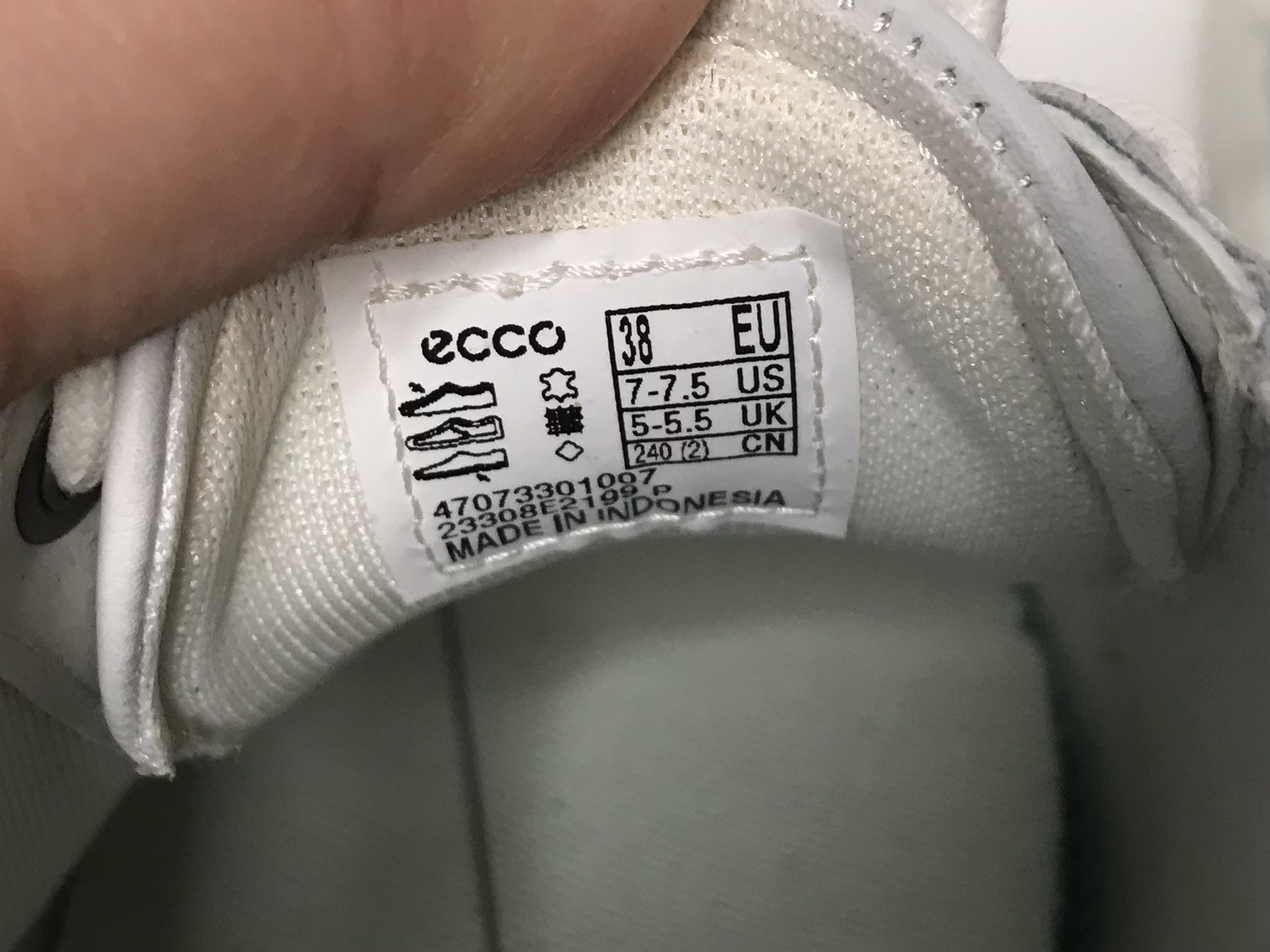 ECCO Shoes Womens 7 7.5 EU 38 White Casual Sneakers Low Top Golf