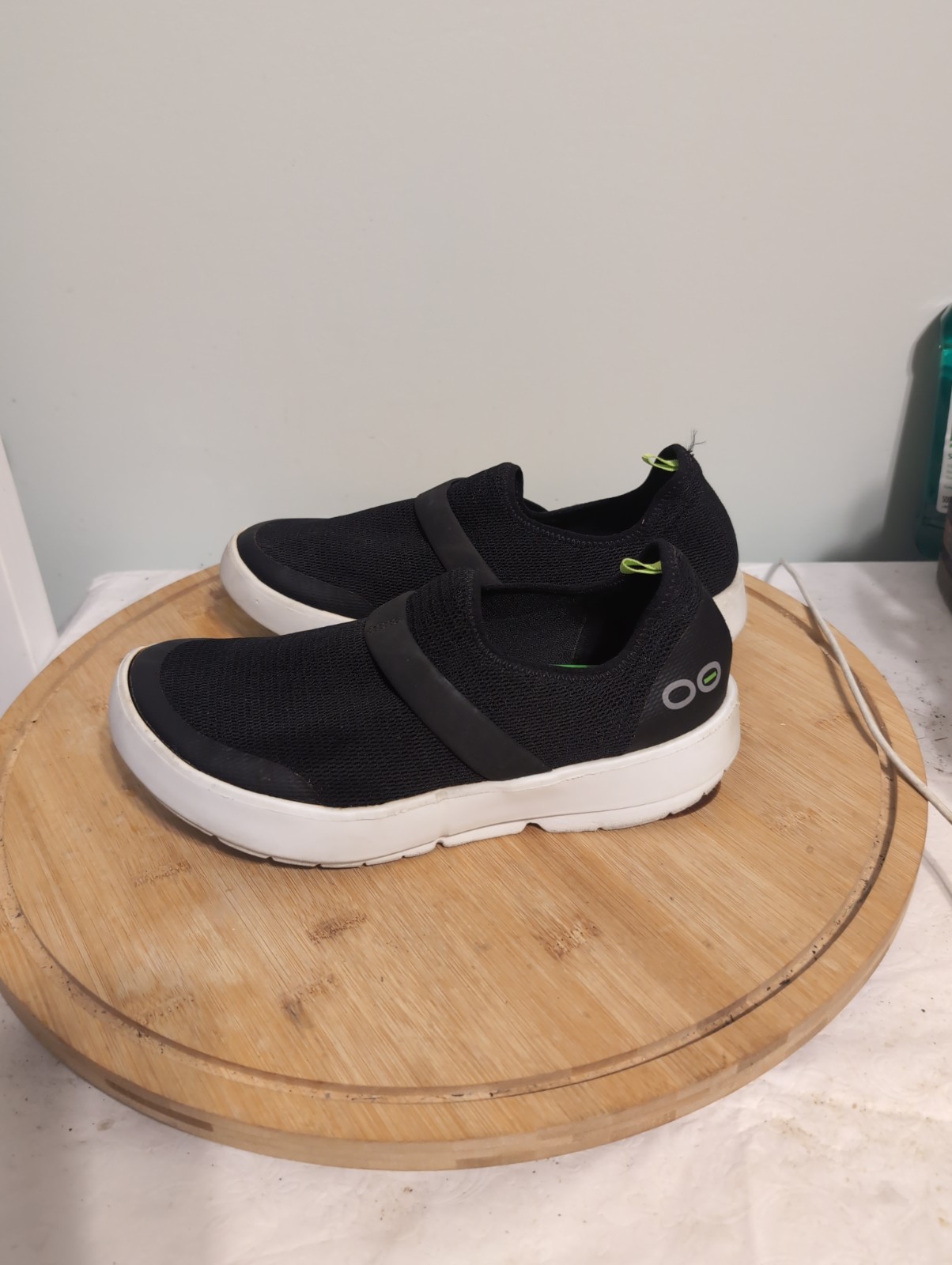 Oofos Oomg Low Women’s Sneakers Size 9 Black Comfort Slip On Shoes Blacks A2