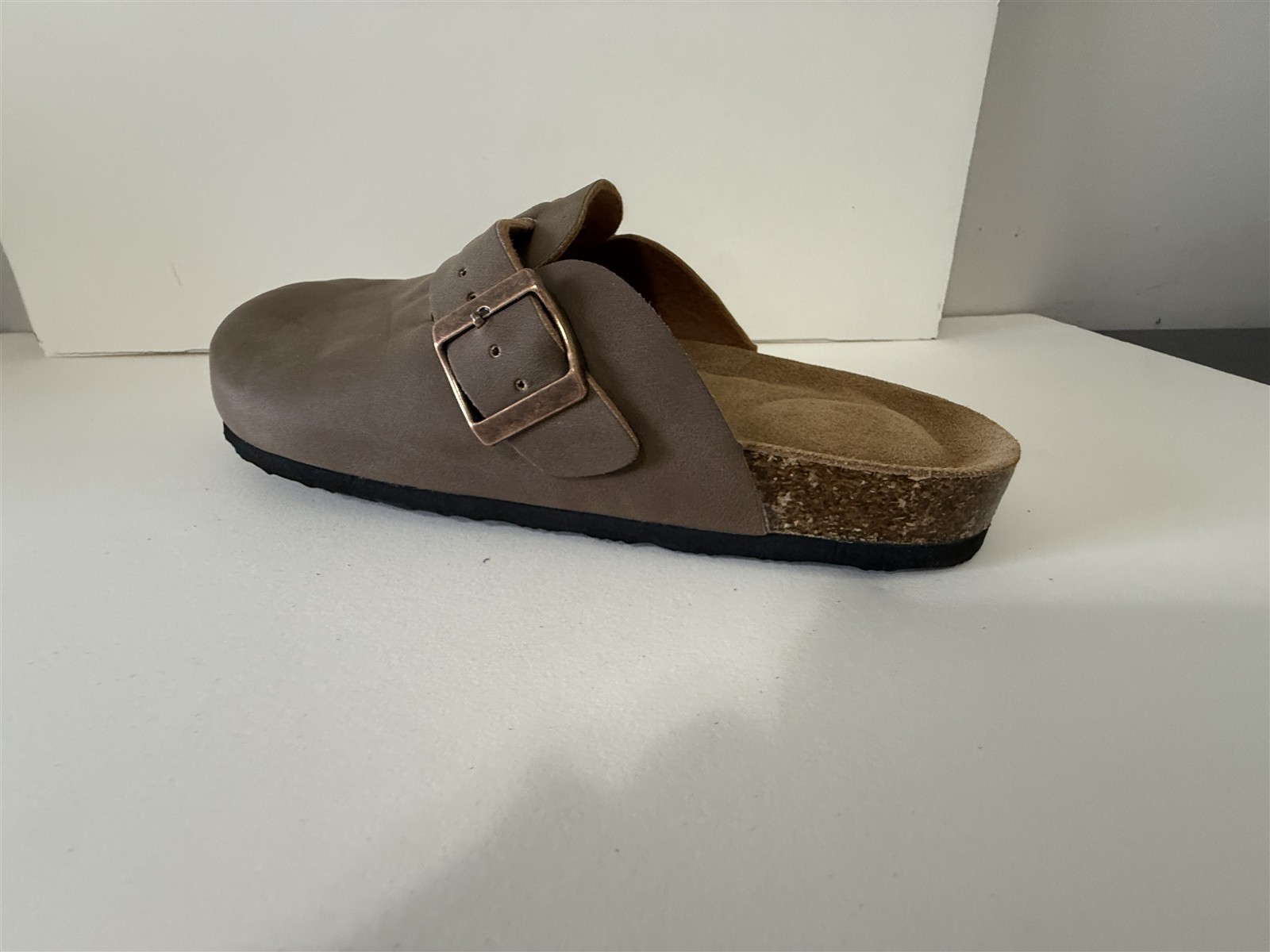 One Single Shoe Left Foot Women’s Moccasin Slip On Size 8