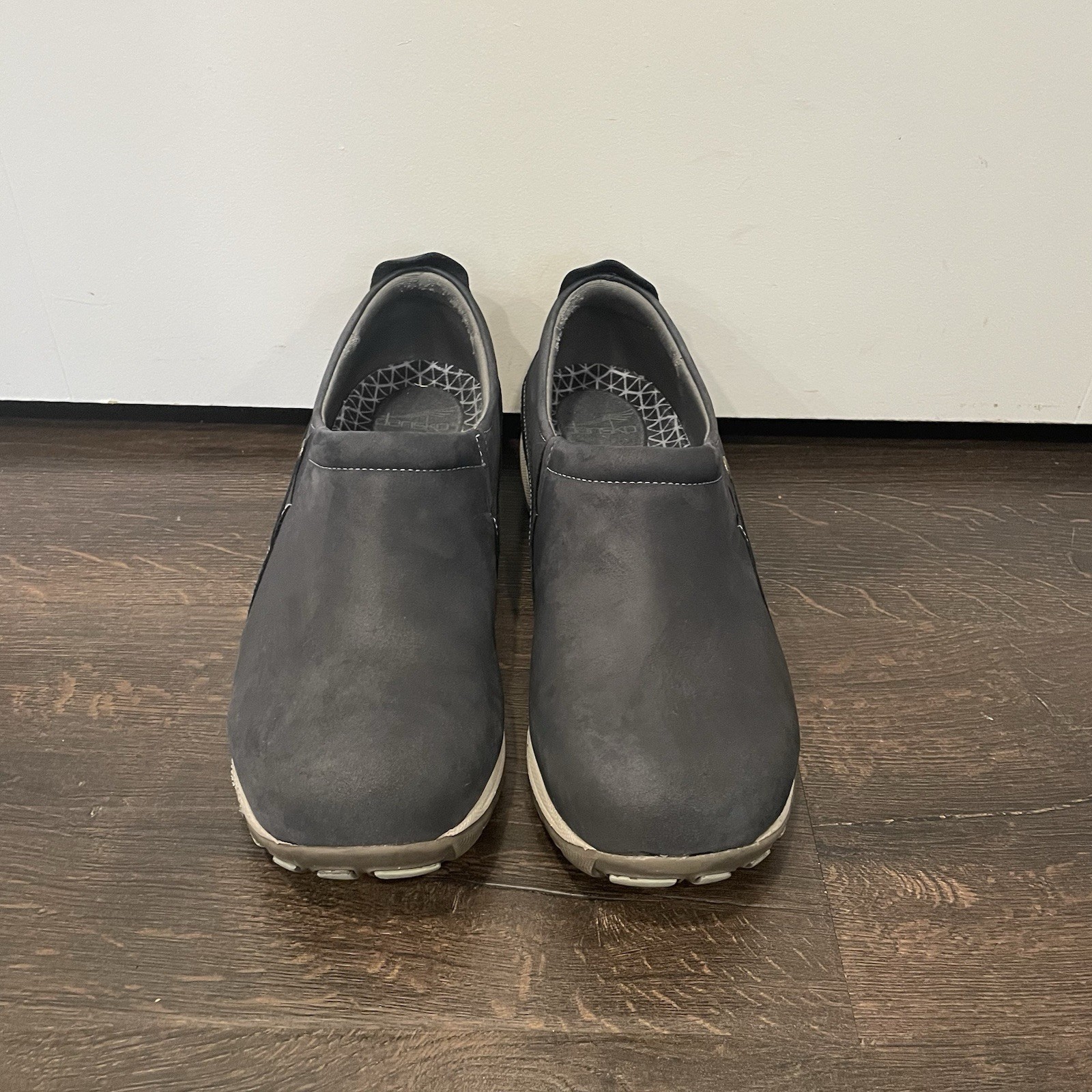Dansko Patti Women’s Casual Shoes, Navy Milled Nubuck, Size 42 Slip On Vibram
