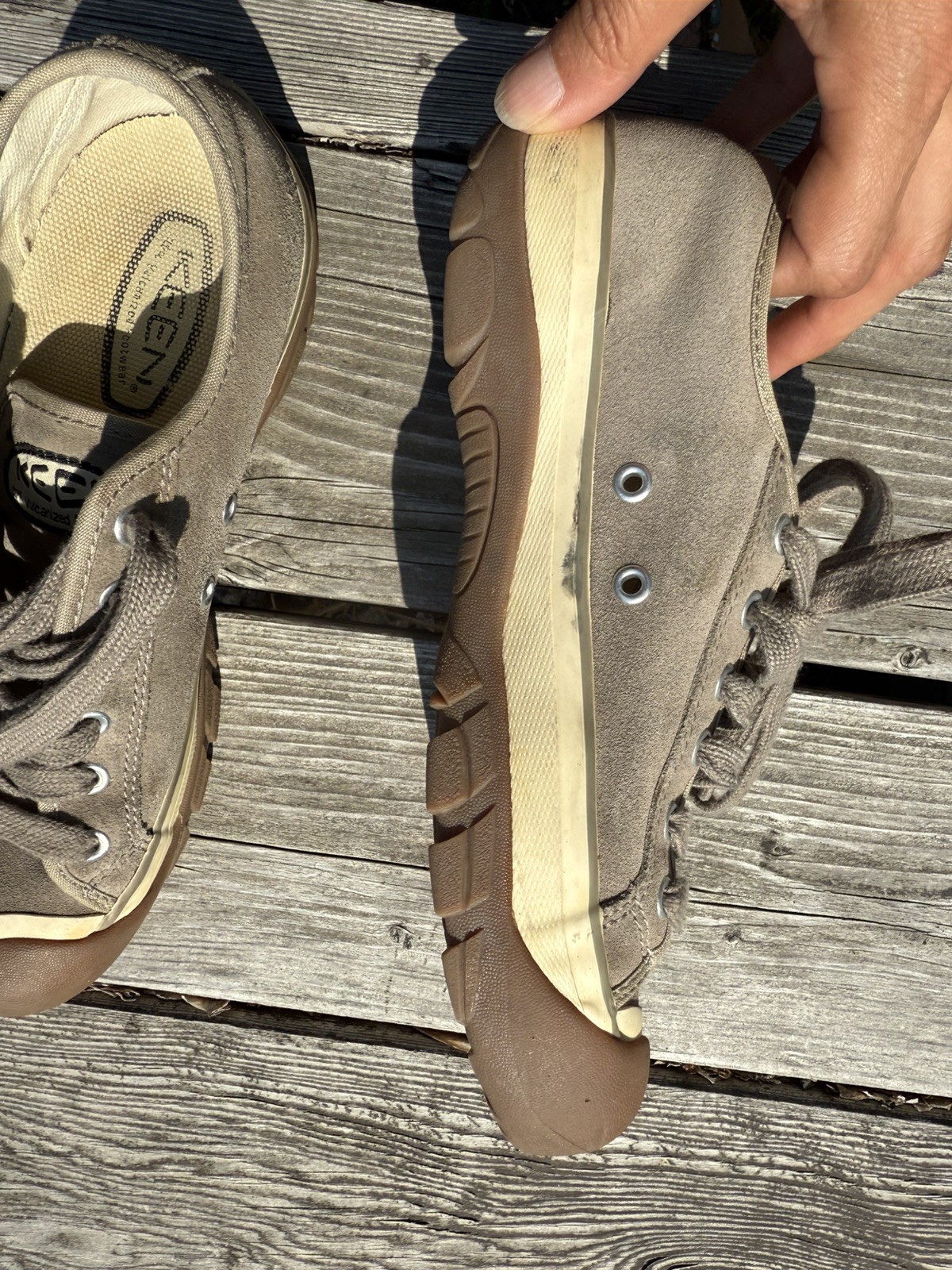 Women’s Keen Ventura Suede Bumper Toe Sneakers Size 8.5