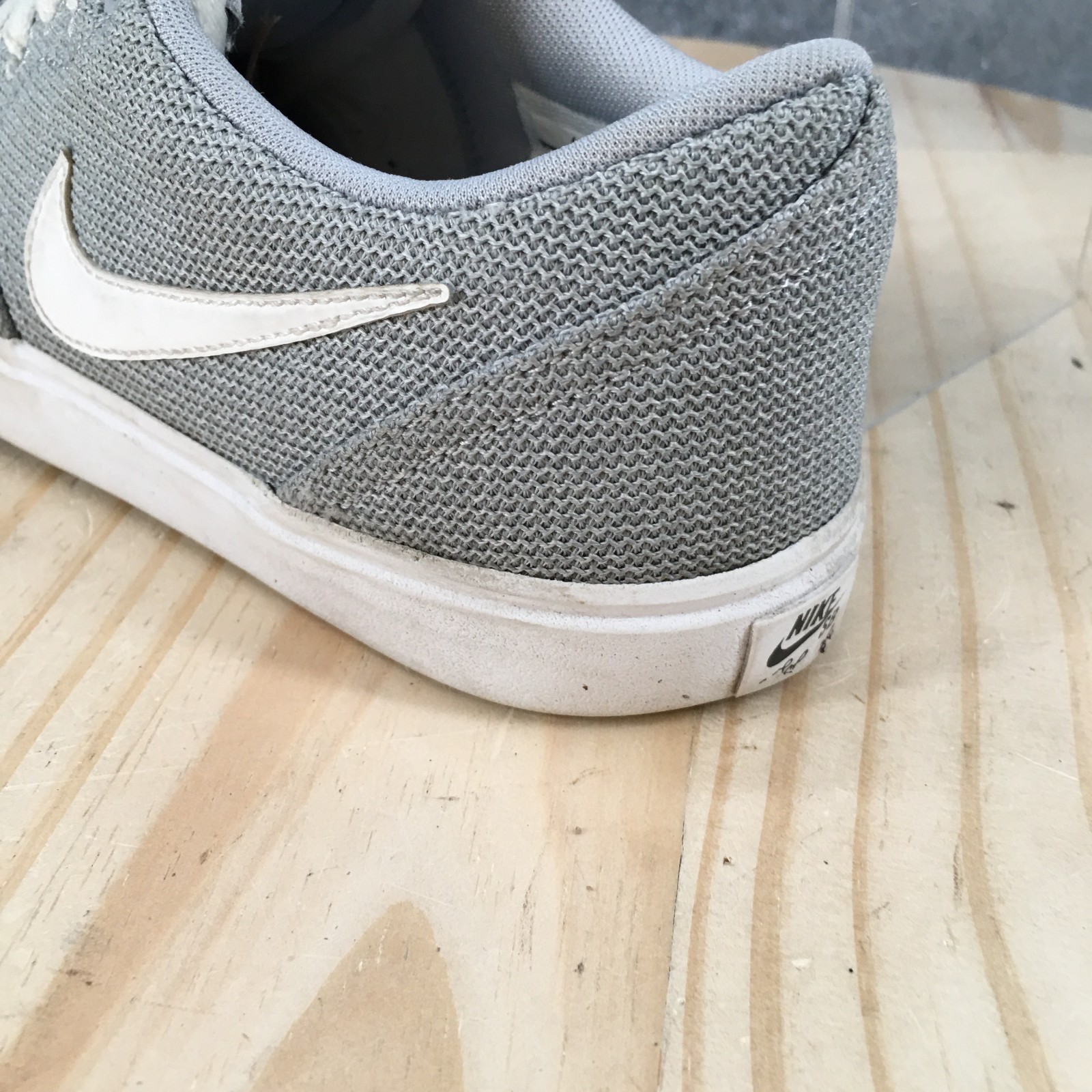 Nike SB Check Solarsoft Shoes Womens 8 Skate Sneaker Casual Lace Up Low Top Gray