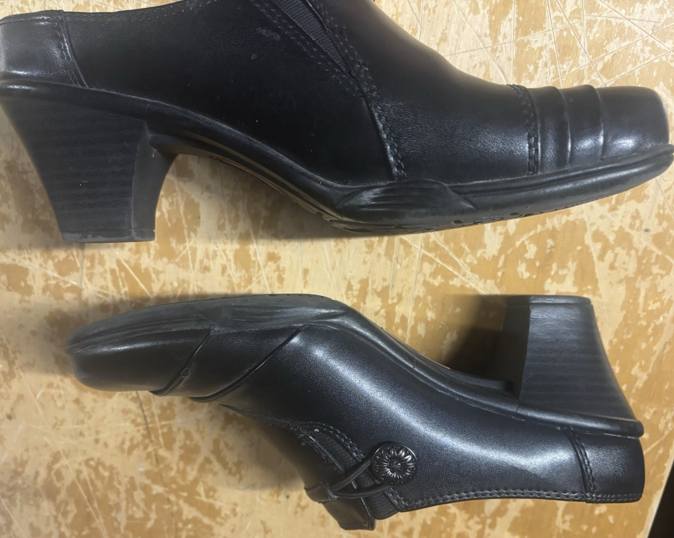 Earth Spirit Elaine Black Leather Classic Clogs Shoe Womens 7.5 Mule Witch Heels