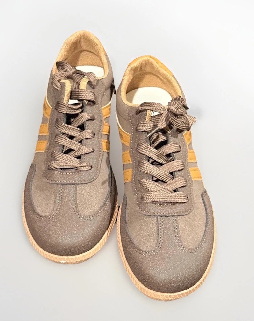 Women’s “Tik Tok” Brown Tan Striped Walking Tennis Shoes Sneakers Size 9.5 New