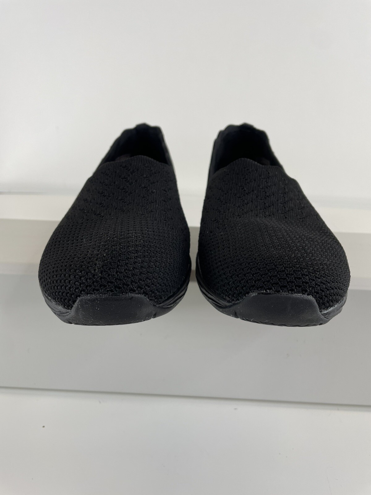 Skechers Womens Sz 8.5 Black Mesh Classic Fit Air Cooled Slip On Shoes SN49481